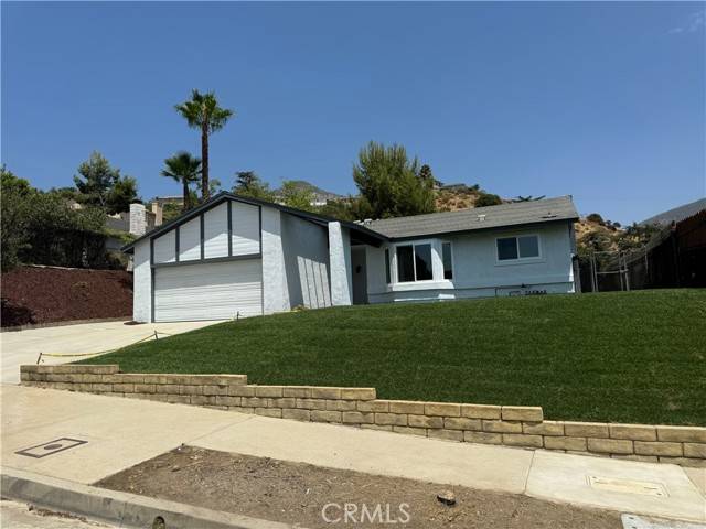 13808 Shablow Avenue, Sylmar, CA 91342