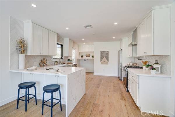 Tujunga, CA 91042,10788 Las Lunitas Avenue