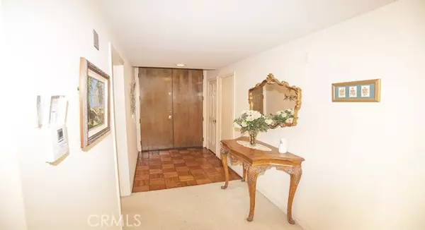 Los Angeles, CA 90049,11667 Gorham Avenue #306