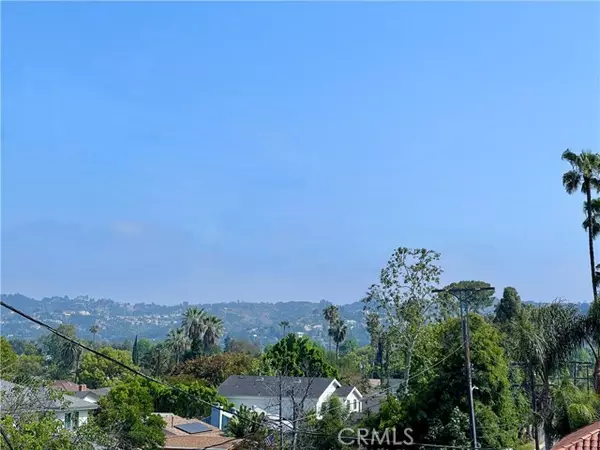 14702 Magnolia Boulevard #103, Sherman Oaks, CA 91403