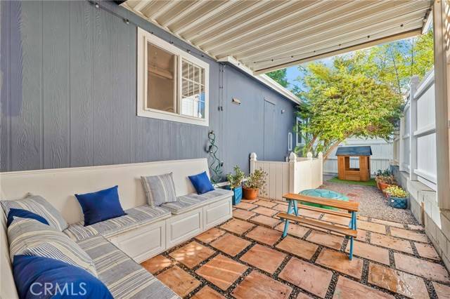 Topanga, CA 90290,1169 Aztec