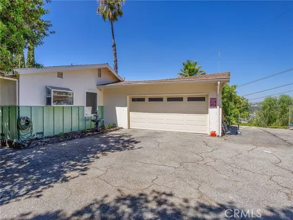 11003 Allegheny Street, Sun Valley, CA 91352