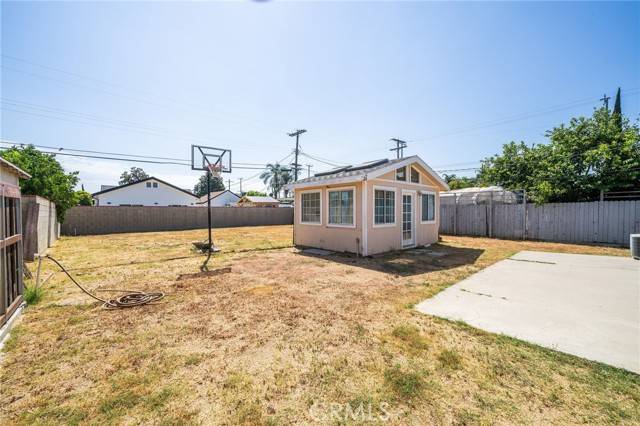 7608 Amestoy Avenue, Lake Balboa, CA 91406