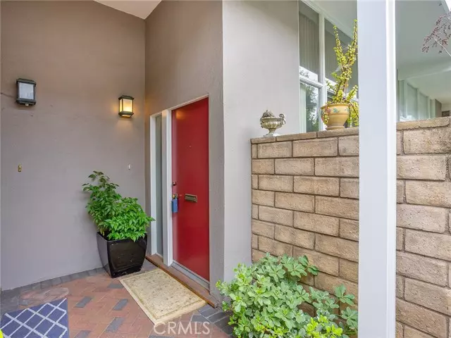 4222 W Kling Street, Burbank, CA 91505