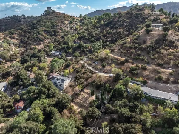 Tujunga, CA 91042,7136 Highcliff Trail