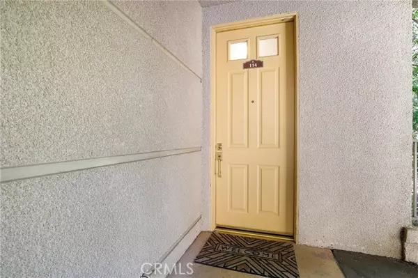 Woodland Hills, CA 91364,5220 Premiere Hills Circle #114