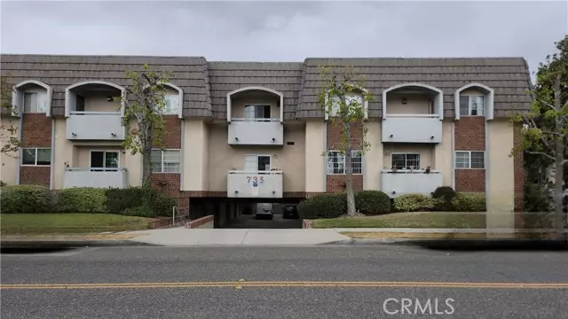 Glendale, CA 91203,735 W California #106