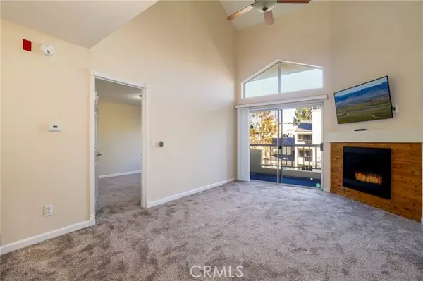 Woodland Hills, CA 91367,5530 Owensmouth Avenue #306