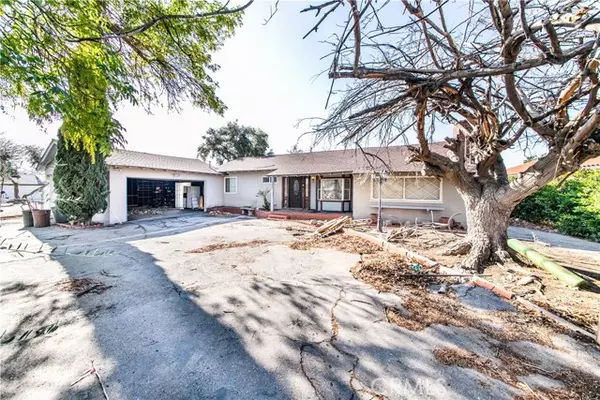 13207 Fellows Avenue, Sylmar, CA 91342