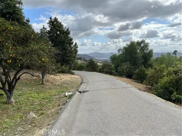 Fallbrook, CA 92028,754 Rainbow Hills Road