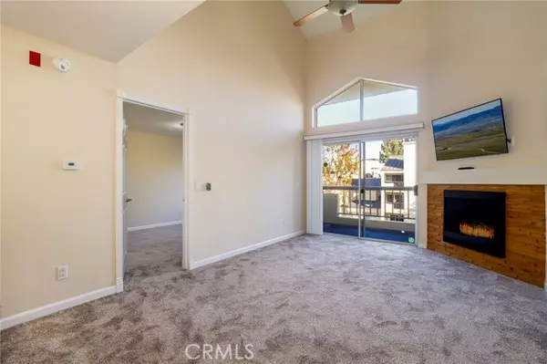 Woodland Hills, CA 91367,5530 Owensmouth Avenue #306