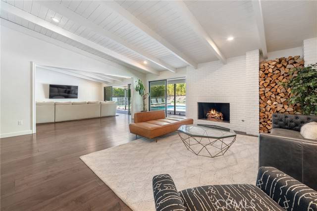 Tarzana, CA 91356,18881 Rosita Street