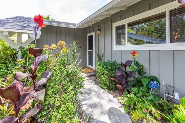 Van Nuys, CA 91406,16733 Archwood Street