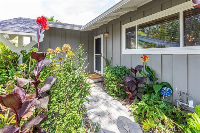 Van Nuys, CA 91406,16733 Archwood Street