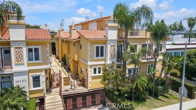 14535 Margate Street #13, Sherman Oaks, CA 91411