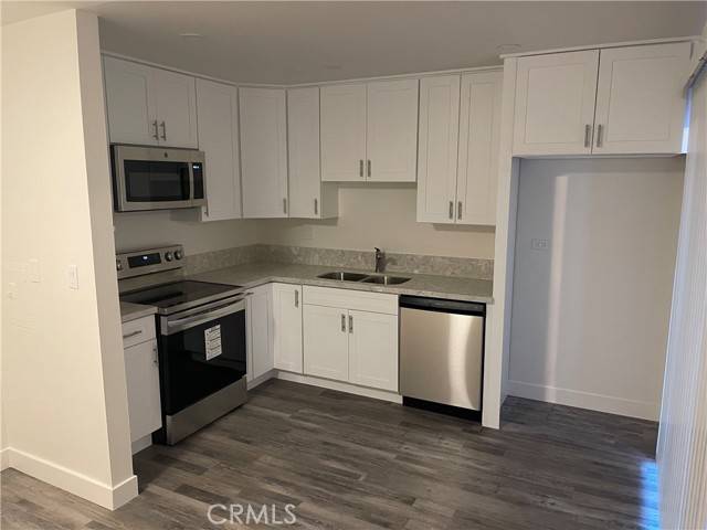 7300 Lennox Avenue #I5, Van Nuys, CA 91405