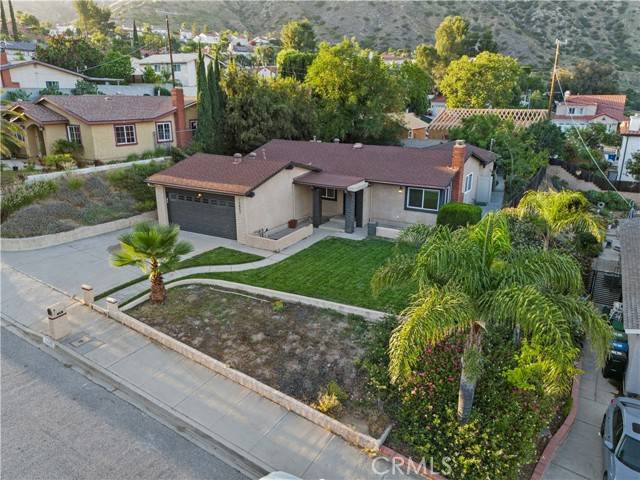 13852 Tucker Avenue, Sylmar, CA 91342