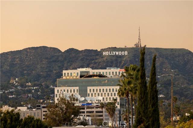922 N Ridgewood Pl, Los Angeles, CA 90038