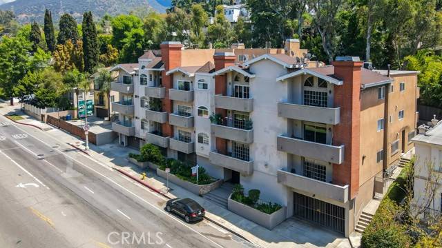 3284 Barham Boulevard #201, Los Angeles, CA 90068