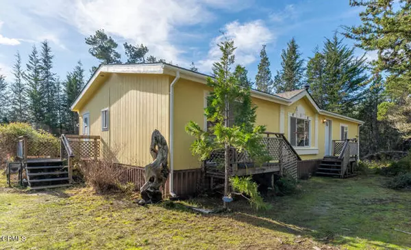 42015 Caspar Little Lake Road, Mendocino, CA 95460