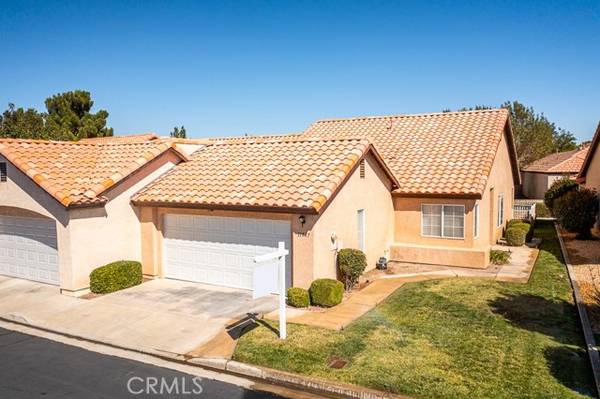 11537 Oak Street, Apple Valley, CA 92308