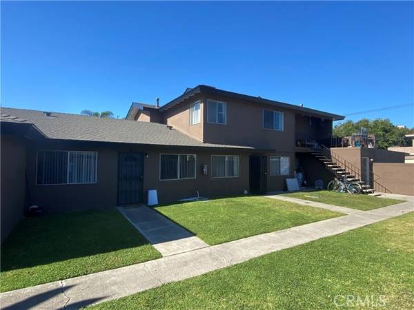 Huntington Beach, CA 92647,17122 Emerald Lane