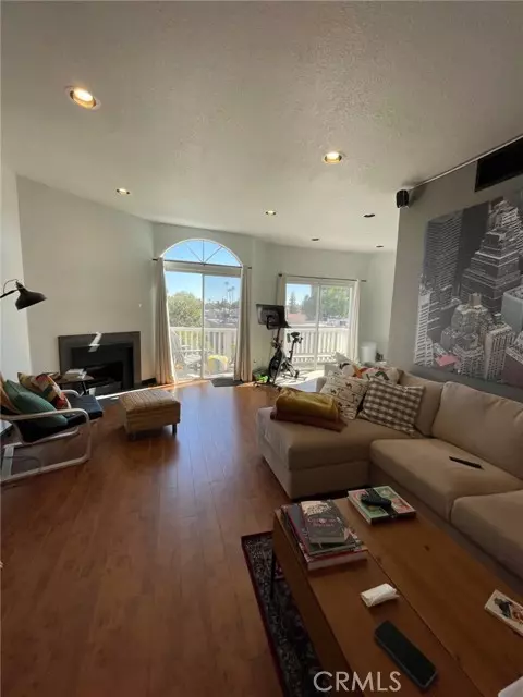 Encino, CA 91316,5135 Zelzah Avenue #307