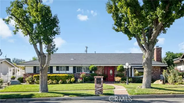 1835 N 2nd Avenue, Upland, CA 91784