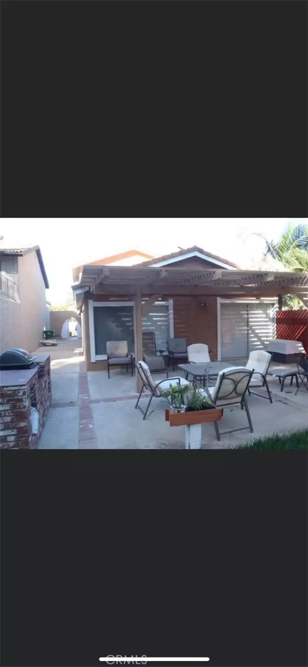 1520 Chalgrove, Corona, CA 92882