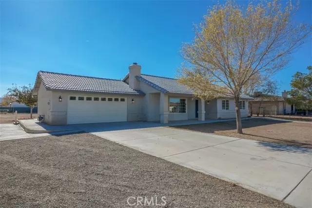 22197 Gayhead Road, Apple Valley, CA 92307