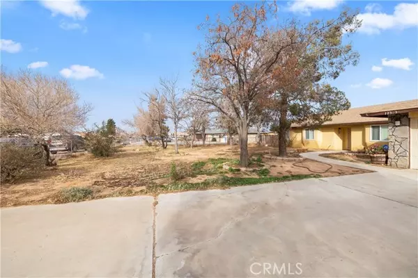 12563 Standing Bear Road, Apple Valley, CA 92308