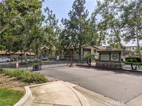 960 E Bonita Avenue #96, Pomona, CA 91767