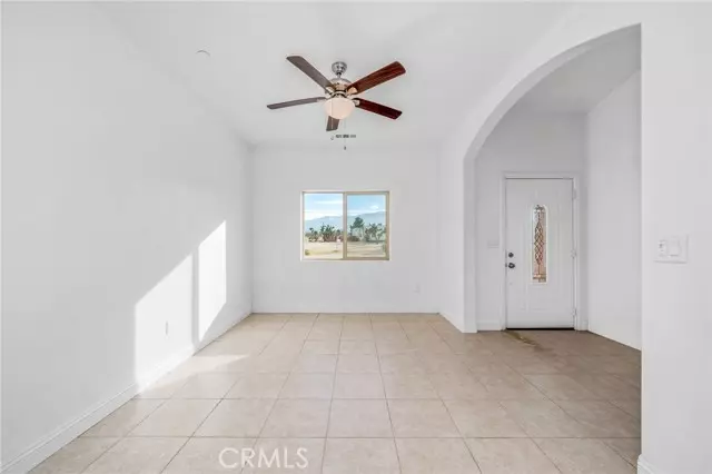 490 La Mesa Road, Pinon Hills, CA 92372