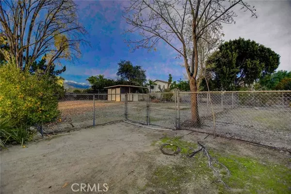 Claremont, CA 91711,2242 Grand Avenue