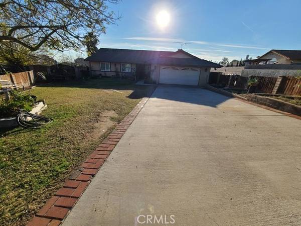 7040 John Drive, Jurupa Valley, CA 92509