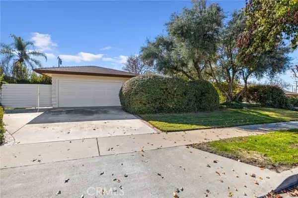 982 Richmond Drive, Claremont, CA 91711