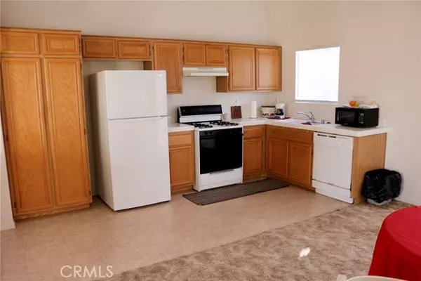 16946 Sorrento Lane, Victorville, CA 92395