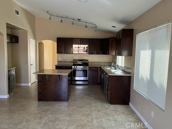 14672 Green River Road, Victorville, CA 92394