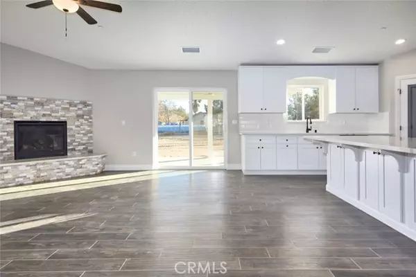 21412 Wren Street, Apple Valley, CA 92308