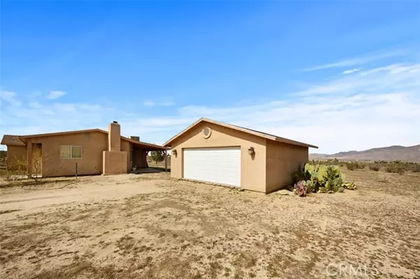 25860 Desert View Ave, Apple Valley, CA 92308