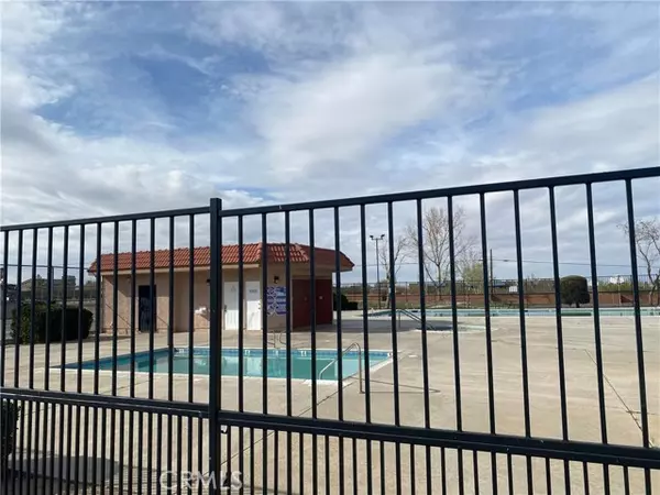 10322 Shangri La, Hesperia, CA 92345