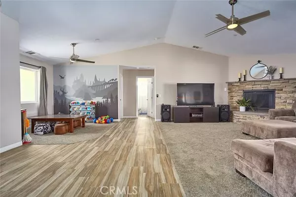 Pinon Hills, CA 92372,2850 Caserta Court