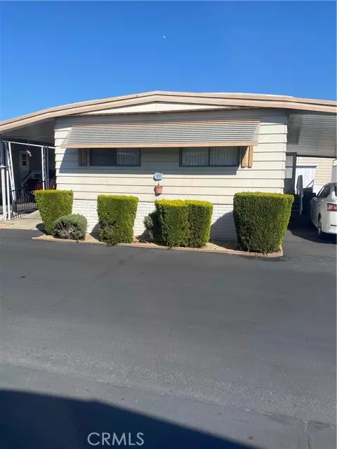 Glendora, CA 91741,208 S Barranca #46