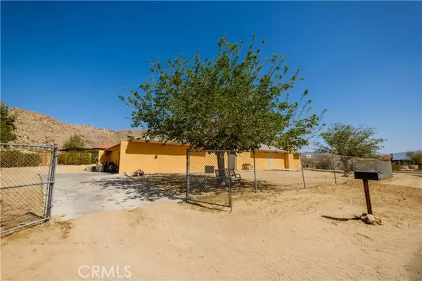 Apple Valley, CA 92307,17121 Pahata Court