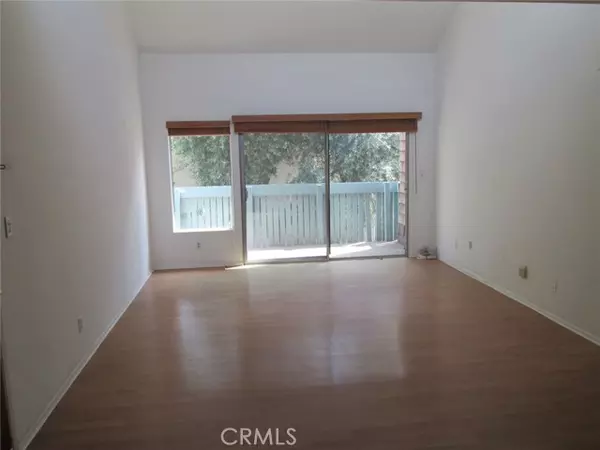 Tarzana, CA 91356,5700 Etiwanda Avenue #212