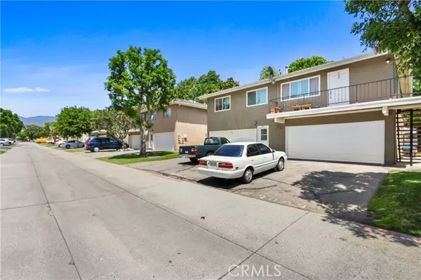 La Verne, CA 91750,3003 Knollwood Avenue #2