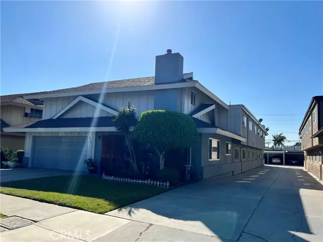 Pico Rivera, CA 90660,8425 Birchbark Avenue