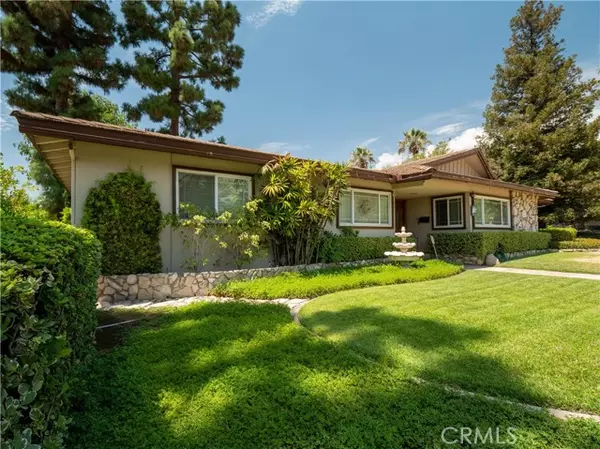 Glendora, CA 91741,851 N Entrada Way