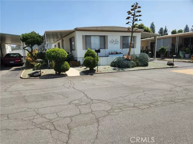 Azusa, CA 91702,840 E FOOTHILL #152