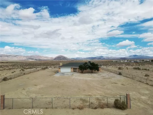 32480 Wren Road, Lucerne Valley, CA 92356